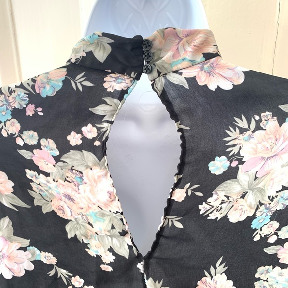 🍉3/$60 - Delicate long-sleeve blouse - Picture 5 of 6